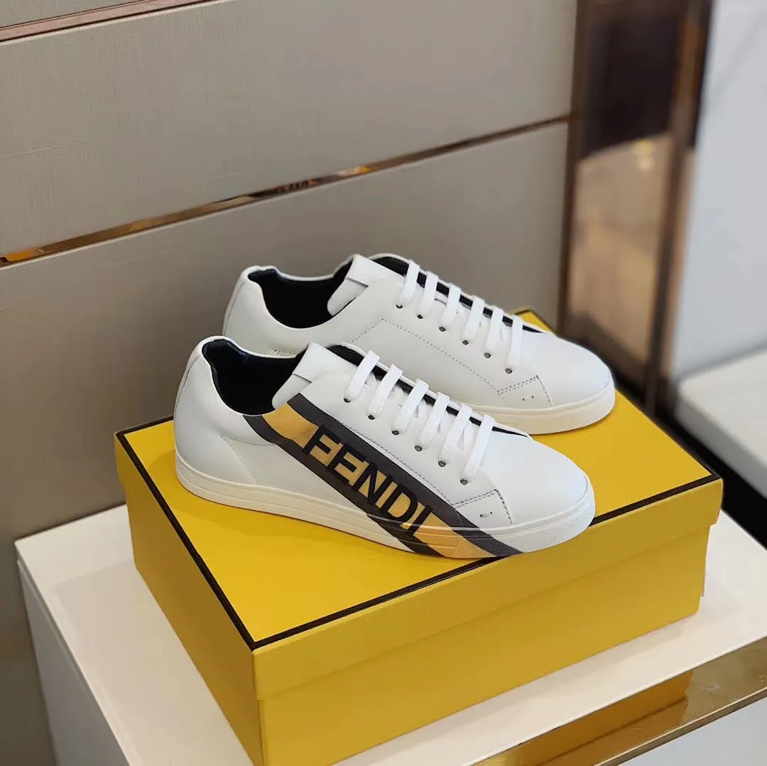 ¥420 Sun]FENDI Classic comfort for men, this sophisticated sneaker is handcrafted from soft calfskin. Mesh inner surface, ultra-light rubber material and rough outsole. This unique thin style is suitable for the casual and exquisite sensibility of this season. It is comfortable and natural on the feet. It is an everyday style for casual travel in autumn and winter! 38/45